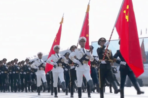 Hai người 90 tuổi nói về sự chuyển đổi của Trung Quốc và tương lai của Đài Loan video poster