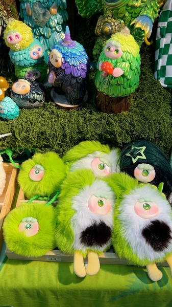 Buổi triển lãm đồ chơi tuyệt vời 2025: Nơi hạnh phúc được bày bán video poster