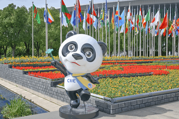 Thủ tướng Lý Cường khai mạc CIIE lần thứ 8 tại Thượng Hải với bài phát biểu quan trọng