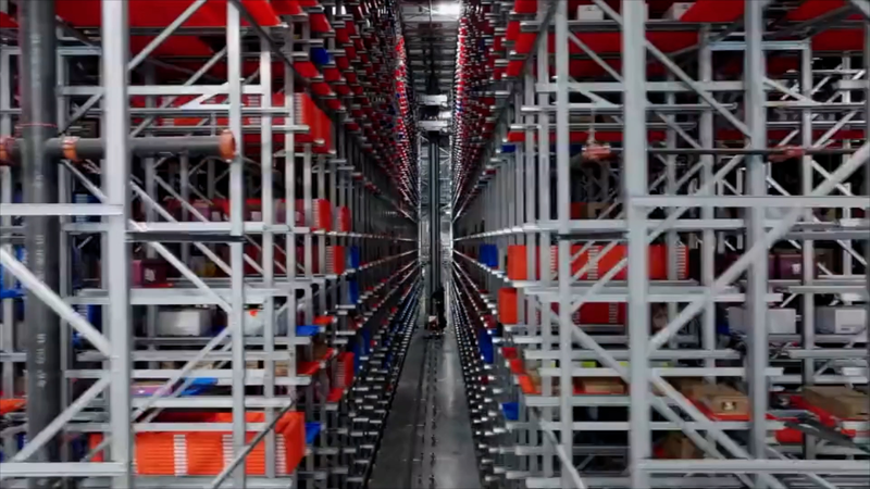 Từ Amazon đến Walmart: AI Đang Giúp hay Gây Hại cho Việc Làm tại Mỹ? video poster