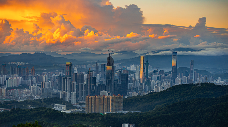 Thể thao và Phong cảnh: Marathon tại núi Wutong ở Thâm Quyến video poster