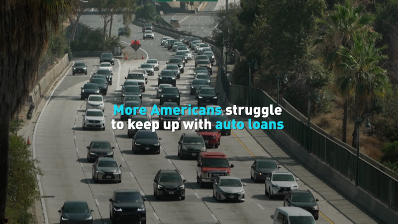 Các tài xế Mỹ chìm sâu hơn vào nợ vay mua ô tô khi chi phí tăng vọt video poster