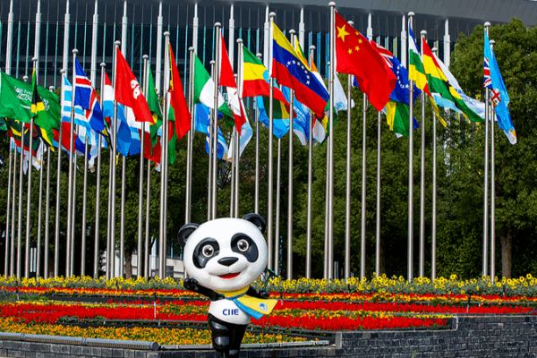 Triển lãm Nhập khẩu Quốc tế lần thứ 8 tại Thượng Hải: Thúc đẩy Thương mại Toàn cầu với Công nghệ Tiên tiến