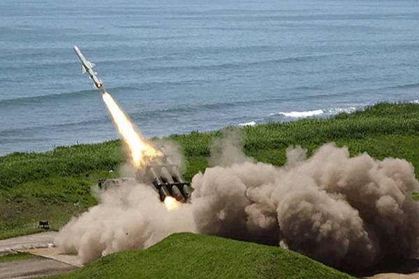 Các chuyên gia cảnh báo về sự gia tăng quân phiệt ở Nhật Bản sau phát biểu của Takaichi về khu vực Đài Loan