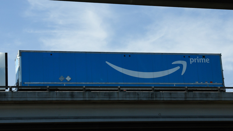 FAA điều tra Amazon sau khi máy bay không người lái cắt dây cáp internet ở Texas