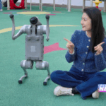 C1AJX0CZ3U4YNUW13Z6U - Thế Giới Trong Tầm Tay Bạn Đồng Hành AI: Từ Đồ Chơi Nhồi Bông Đến Hình Ảnh Ba Chiều Đọc Tâm Trạng video poster