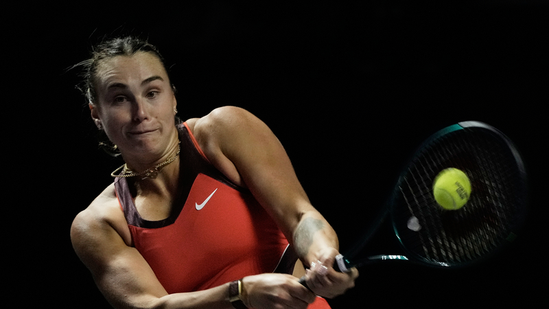 Sabalenka vượt Anisimova để vào chung kết WTA Finals