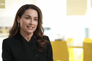 Tập đoàn Dược phẩm Pháp hợp tác với Sinopharm để nội địa hóa thuốc chống ung thư tại Trung Quốc video poster