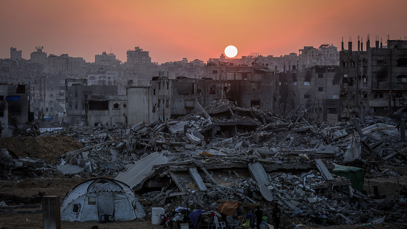 Israel nhận lại hài cốt con tin trong khi Türkiye phát lệnh bắt giữ Netanyahu