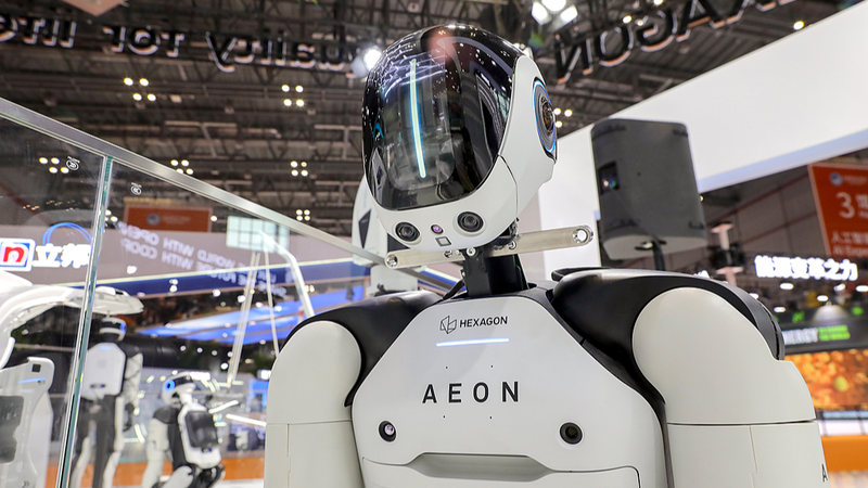 ILVXXENYS6WRDV49OZH2 - Thế Giới Trong Tầm Tay Bên trong Hội chợ nhập khẩu Trung Quốc lần thứ 8: Thúc đẩy trao đổi công nghệ toàn cầu