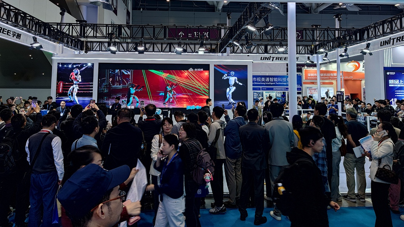 Thủ tướng Trung Quốc Lý Cường dẫn đầu cuộc họp thúc đẩy tiêu dùng và đổi mới