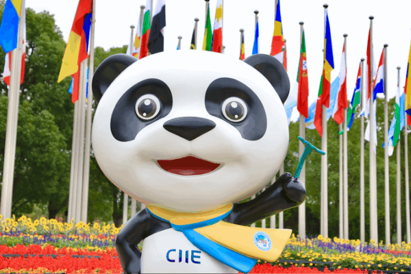 CIIE 2025: Đông Gặp Thế Giới Vì Thương Mại & Đổi Mới