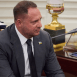 KX4GSDHS0ZP8GR1GB2B4 - Thế Giới Trong Tầm Tay Cục Chống Tham Nhũng Ukraine Khám Xét Nhà Của Trợ Lý Tổng Thống Yermak