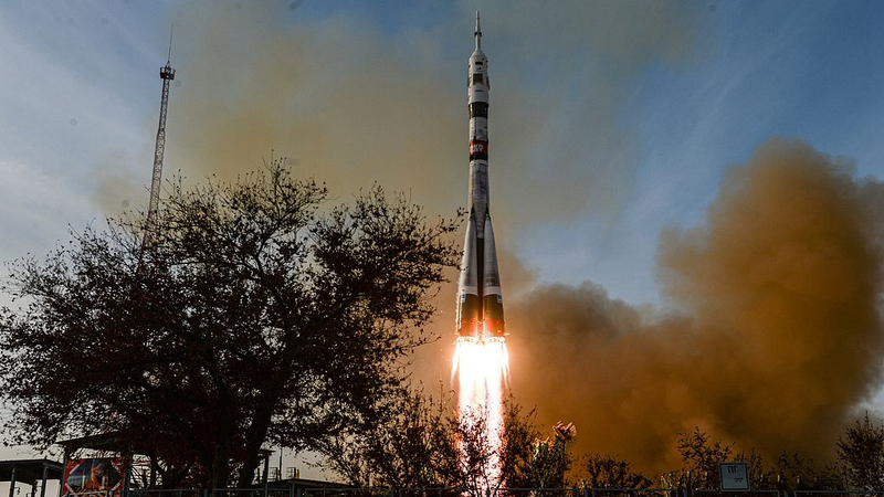 Soyuz MS-28 Phóng Ba Người Lên ISS với AI GigaChat Trên Tàu