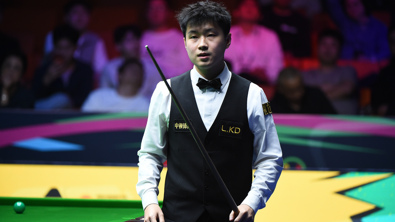 Zhao Xintong gây sốc trước Selby 6-5 để bước vào trận bán kết bi-da toàn Trung Quốc
