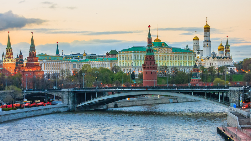 Thủ tướng Lý Cường Hạ cánh tại Moscow tham dự cuộc họp SCO lần thứ 24