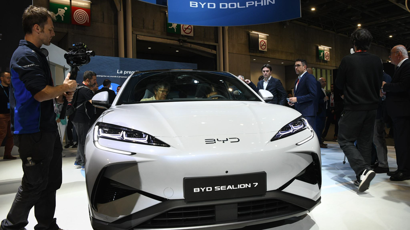 4C7XUCPRH0JI4POXT4JS - Thế Giới Trong Tầm Tay Từ Rượu Vang đến Công Nghệ: Hợp Tác Kinh Tế Trung Quốc-Pháp Nâng Cấp