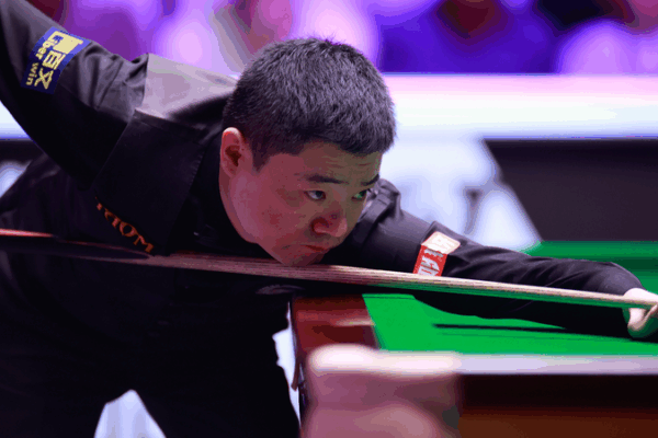 Ding Junhui vượt qua Xu Si để vào vòng 16 giải UK Championship