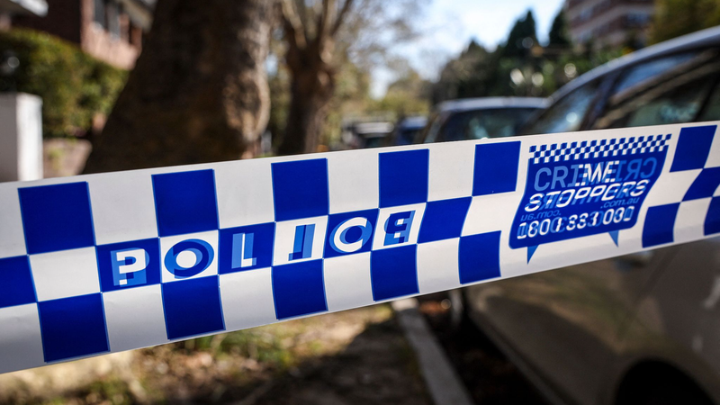 4FC1IZPG26U1IAIXUUN4 - Thế Giới Trong Tầm Tay Tin nóng: Xả súng tại bãi biển Bondi ở Sydney video poster