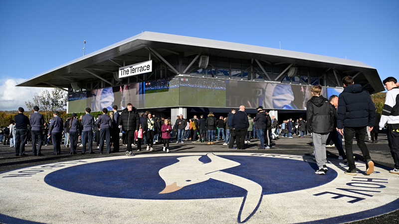 Brighton FC đối mặt với phản ứng dữ dội từ người hâm mộ Trung Quốc đại lục vì thẻ lính Thế chiến II