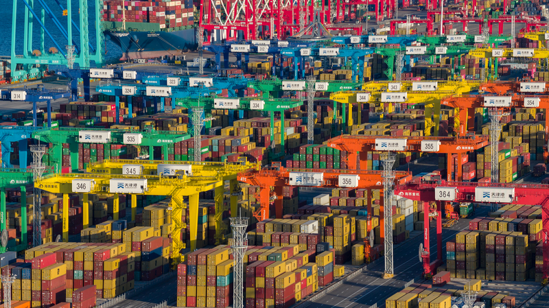 A3PT9R0DJQQCSG2AV2ZA - Thế Giới Trong Tầm Tay Kinh tế Trung Quốc tiếp tục tăng trưởng mạnh mẽ trong tháng 11