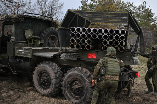 Ukraine yêu cầu 'hòa bình thực sự, không phải chiêu dụ' với Nga