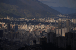 Trump xác nhận cuộc gọi với Maduro giữa lúc quân đội Mỹ tăng cường