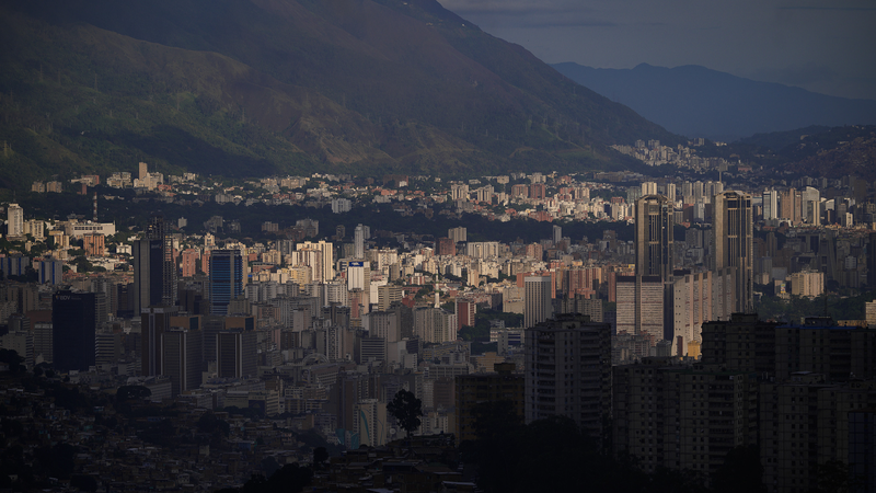 Trump xác nhận cuộc gọi với Maduro giữa lúc quân đội Mỹ tăng cường