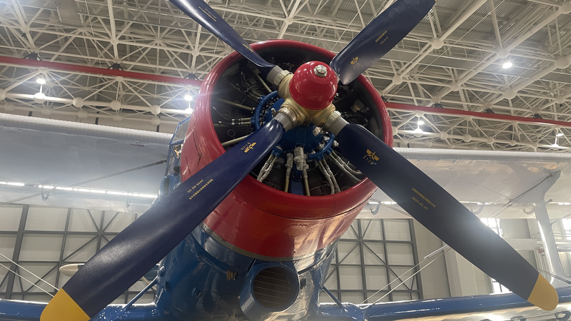 Nền kinh tế tầng thấp của Tân Cương bứt phá nhờ máy bay không người lái video poster