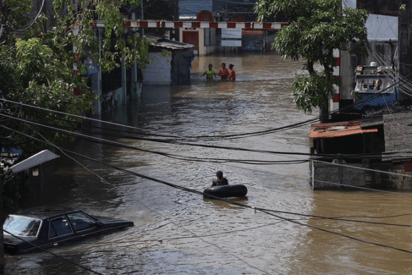 Số người chết vì bão ở Sri Lanka tăng lên 410