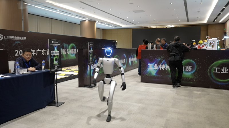 M9KDP4FERT87UVDSCBGW - Thế Giới Trong Tầm Tay Bên trong Cuộc Đối Đầu Robotics tại Quảng Đông: 32 Đội Cạnh Tranh với Các Robot Tiên Tiến video poster