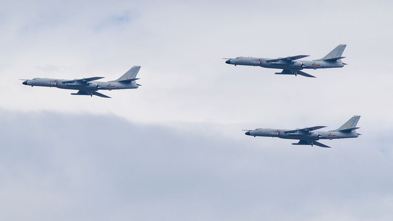 Máy bay ném bom PLA thực hiện tuần tra vùng biển xa phía đông đảo Đài Loan