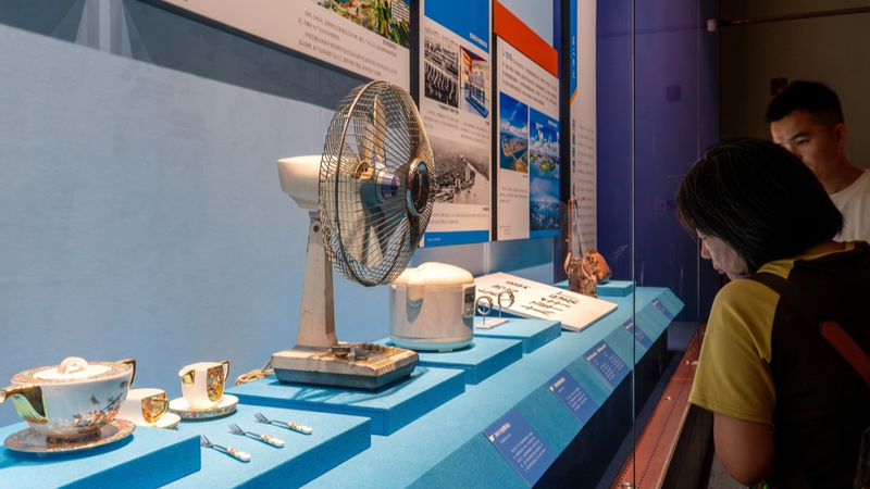 OL7SNCI3L1HEVZBQ7DQD - Thế Giới Trong Tầm Tay Khám phá di sản thương mại toàn cầu 1.000 năm của Quảng Đông