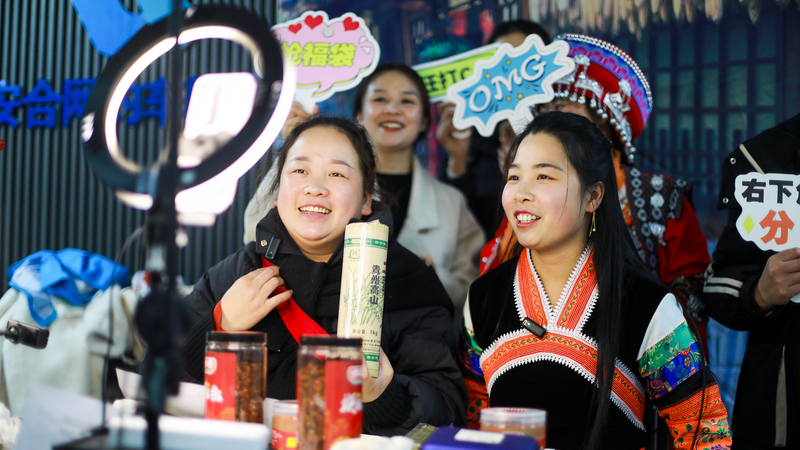 Bùng Nổ Số Hóa Của Trung Quốc Thúc Đẩy Xu Hướng Tiêu Dùng Mới