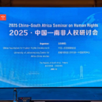 Các chuyên gia ủng hộ quyền của các quốc gia tự định hướng con đường nhân quyền của riêng mình