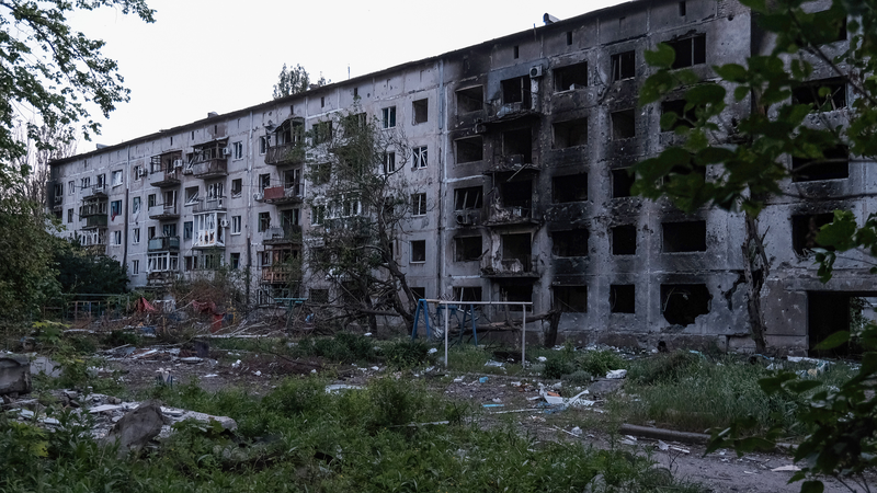 Quân đội Nga Tiến Vào Myrnohrad Giữa Các Cuộc Đàm Phán Hòa Bình Khẩn Cấp