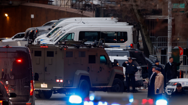 Maduro Đến Tòa Án Manhattan Trước Phiên Điều Trần Về Ma Túy và Vũ Khí