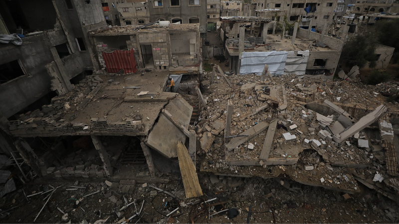 Không Kích Israel ở Gaza Giết Chết 11 Người Sau Khi Rocket Bị Trượt