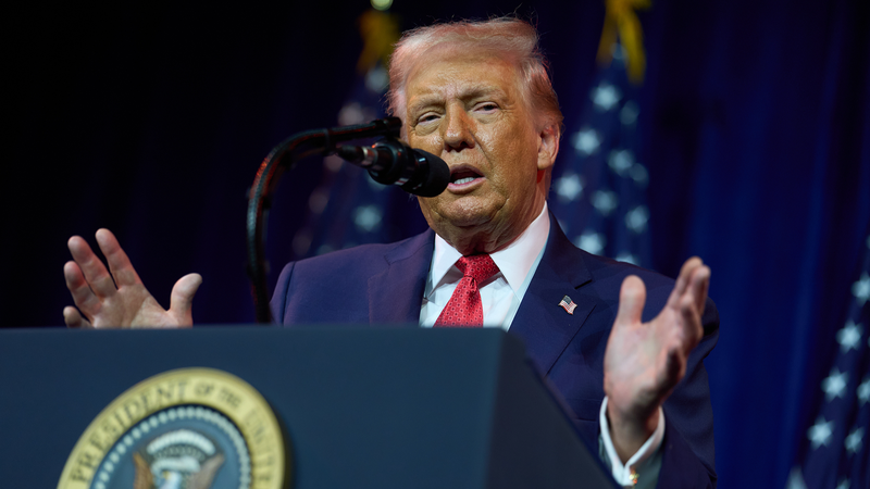 Trump cam kết tấn công đất liền vào các băng đảng ma túy, nhắm đến lợi nhuận dầu mỏ Venezuela