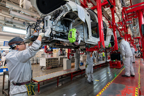 Doanh số NEV của Trung Quốc vượt 16 triệu vào năm 2025 khi xuất khẩu tăng gấp đôi