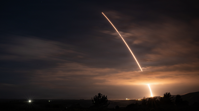 Trump Cho Biết Ông Có Thể Để Hiệp Ước Hạt Nhân Mỹ-Nga Hết Hạn