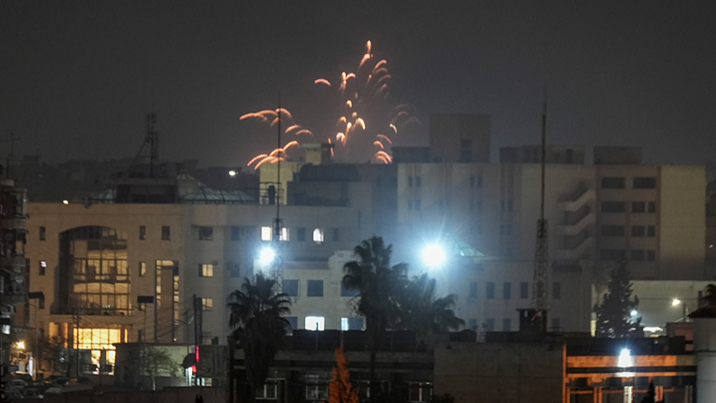 Cuộc Đụng Độ Chết Người ở Aleppo Buộc Hàng Ngàn Người Phải Di Tản