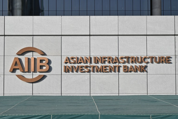 10 Năm AIIB: Từ Các Trang Trại Gió Ở Lào Đến Hợp Tác Toàn Cầu