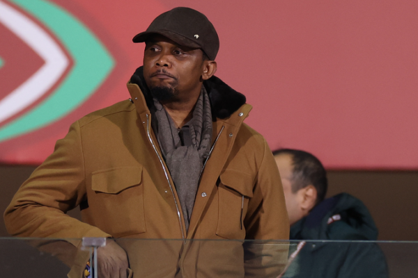 CAF cấm Eto'o trong bốn trận sau sự cố tại AFCON