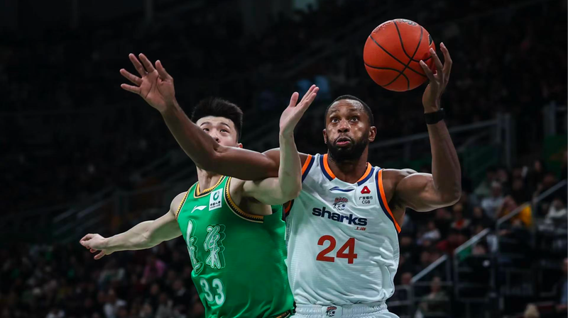 Shanghai Sharks thống trị Liaoning 91-65 để giành chiến thắng thứ năm liên tiếp