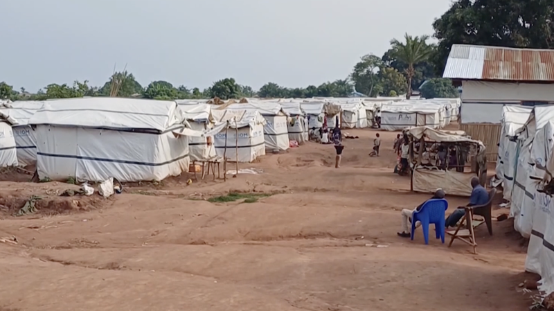 Xung đột miền Đông DRC khiến hàng ngàn người chạy trốn đến Tanganyika video poster