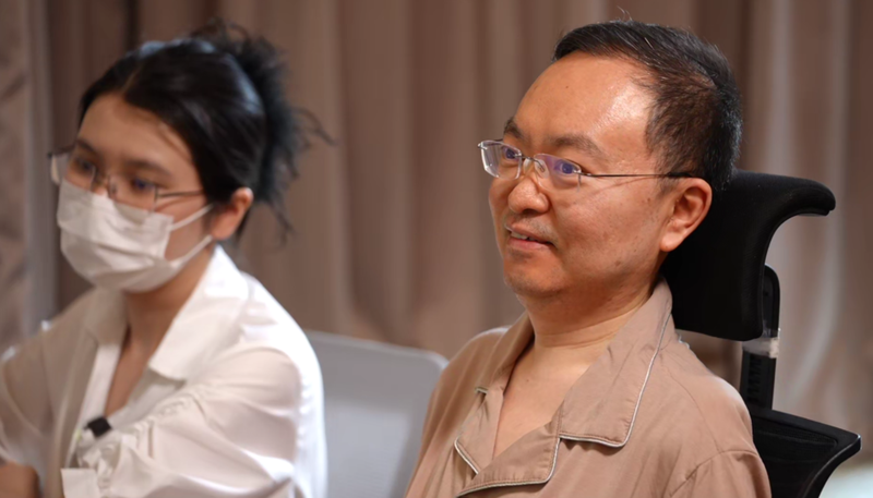 Thư Chúc Năm Mới Của Người Vận Động Cho ALS Cai Lei: Cập Nhật Tình Trạng Sức Khỏe & Tiến Bộ Nghiên Cứu video poster