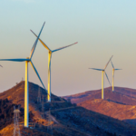 Cuộc Cách Mạng Năng Lượng Gió của Trung Quốc: Quy Mô, Đổi Mới & Tác Động Toàn Cầu