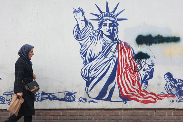 Trump Tạm Dừng Hành Động với Iran – Chiến Lược Tiếp Theo của Hoa Kỳ Là Gì?