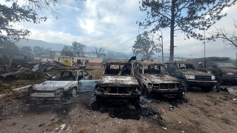 Sinh viên Mexico ở Bắc Kinh lên án cuộc tấn công của Mỹ vào Venezuela là chiếm đoạt tài nguyên video poster